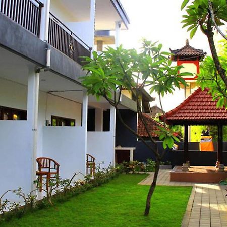 Готель U House Seminyak Керобокан Екстер'єр фото