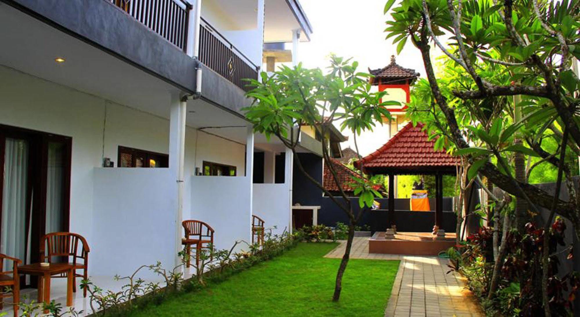 Готель U House Seminyak Керобокан Екстер'єр фото